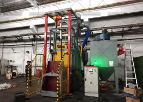 江蘇拋丸機除銹設備 自動上料履帶式拋丸機如實進行上料的